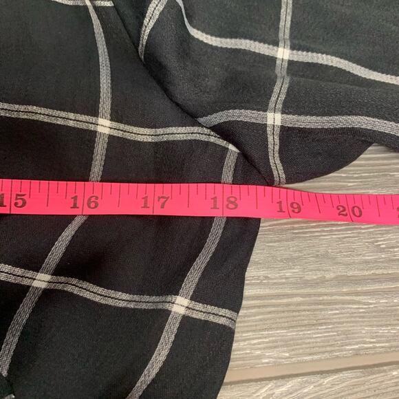 NWT Loft windowpane peplum wrap top - Picture 4 of 8